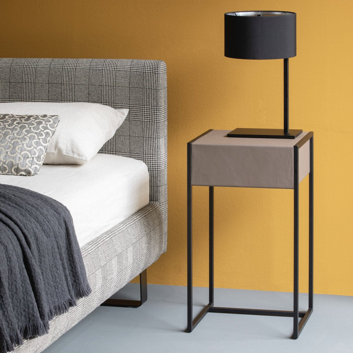 Modern metal Bedside Table lamp with Lamp shade