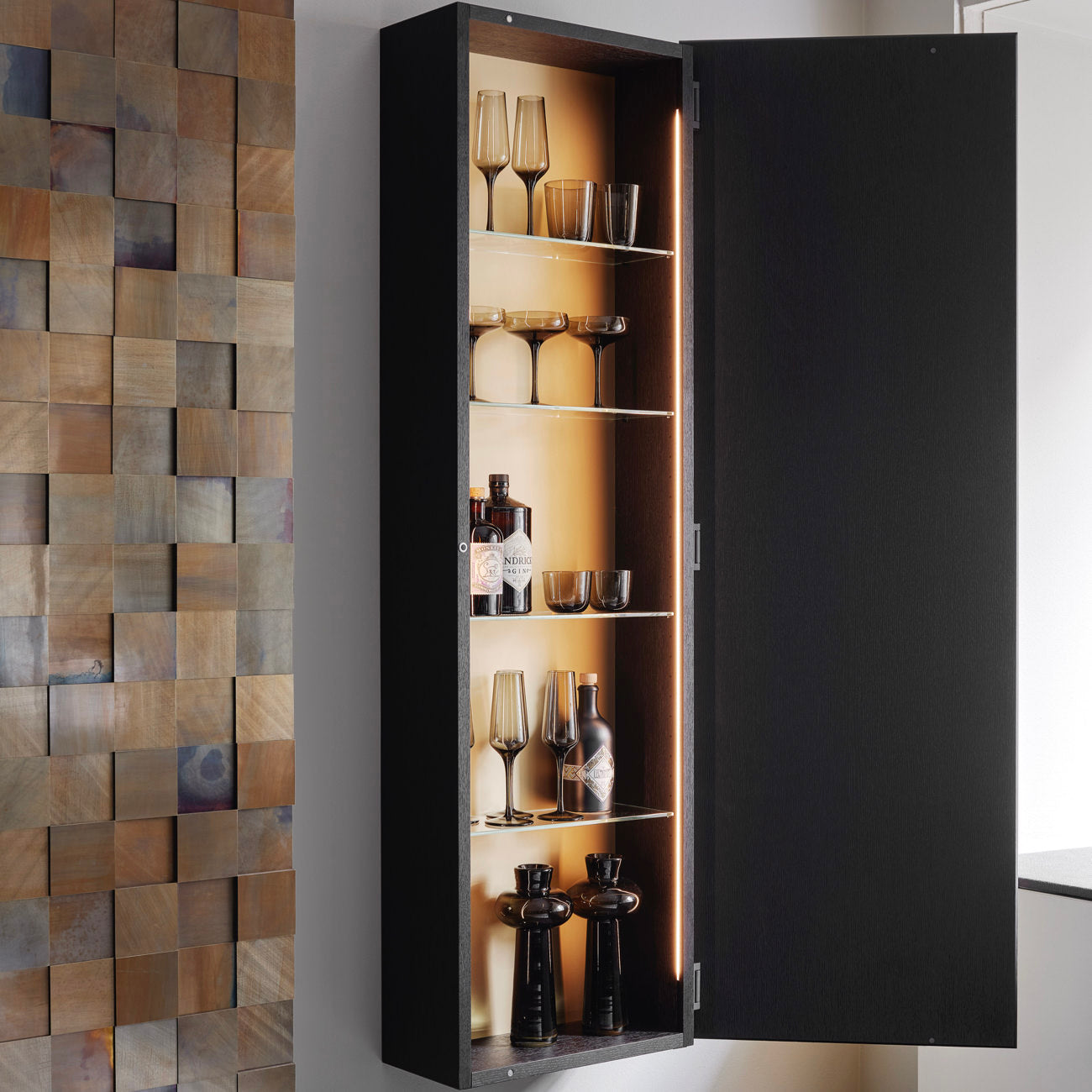 SHAPE 12 wall mounted cabinet - Christine Kröncke Interior Design